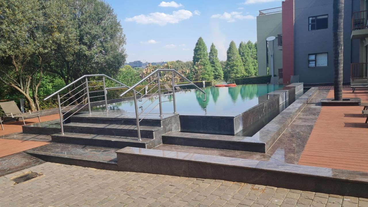 St Andrews Hotel And Spa Johannesburg Exterior photo